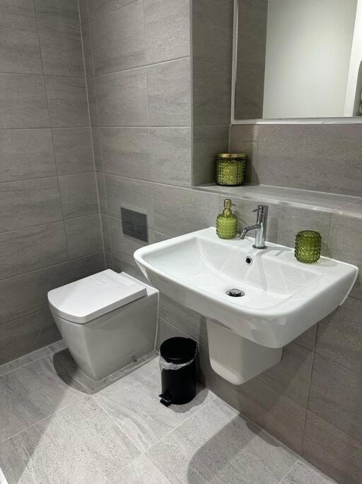 Stylish, Top-floor 1 Bed Apartment Manchester
